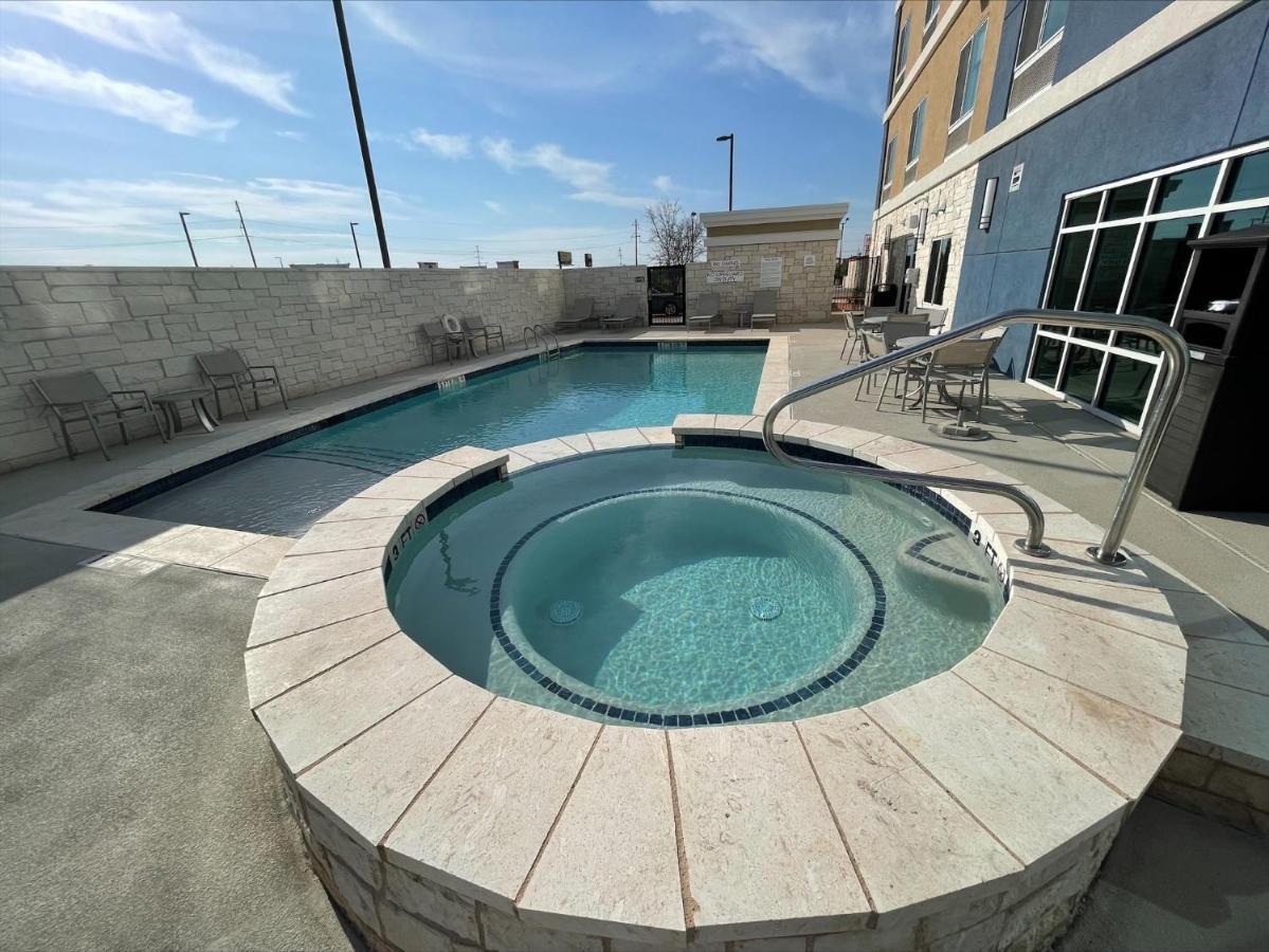 Americinn By Wyndham San Angelo Exterior photo